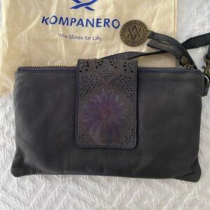 NWT Kompanero Luxury Leather Gray Crossbody Bag